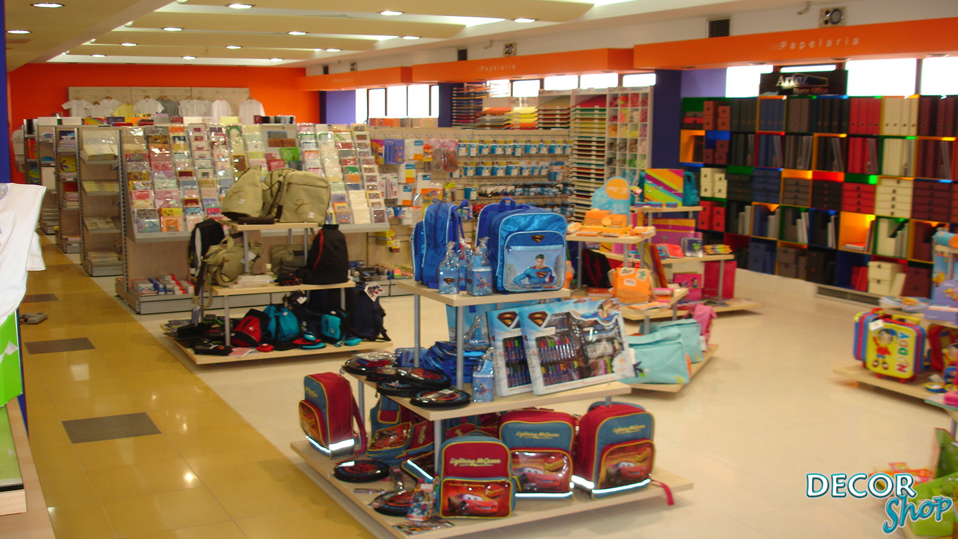 31 - CENTRO DE COPIAS C WOLD